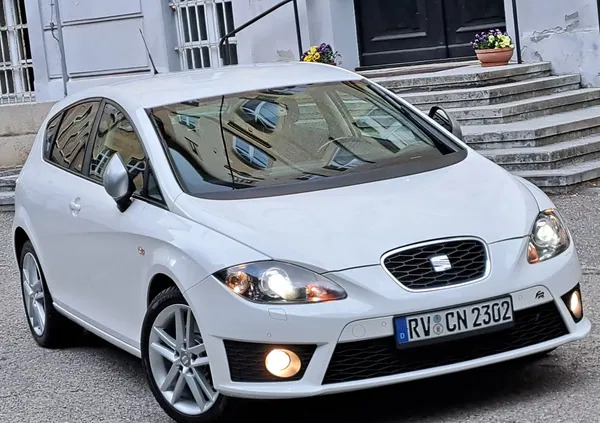 małopolskie Seat Leon cena 42900 przebieg: 156808, rok produkcji 2012 z Tarnów